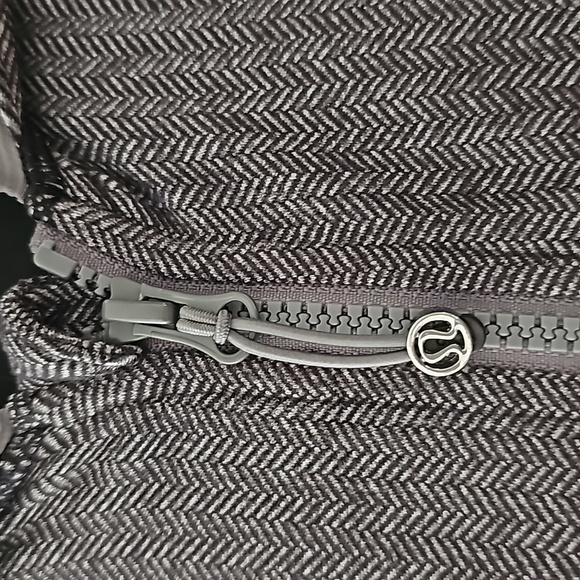 380. Lululemon Daily Practice Jacket - Picture 5 of 12